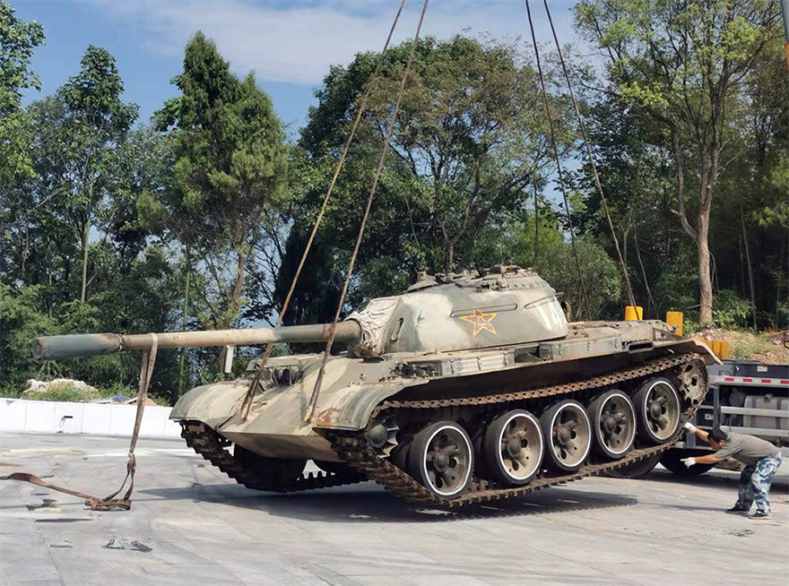 武岡-全民國防教育基地-殲6 殲7  運5 迫擊炮 榴彈炮 加農(nóng)炮 火箭 坦克 裝甲車